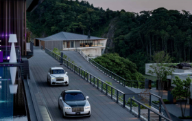 立异求新 恣意表达  劳斯莱斯Black Badge十载定义桀骜奢华